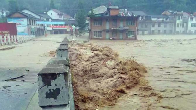 7��1-2�գ���ƺ�ص�·��ͨ���������������˻������������Ԭ��ׯ�����������С�