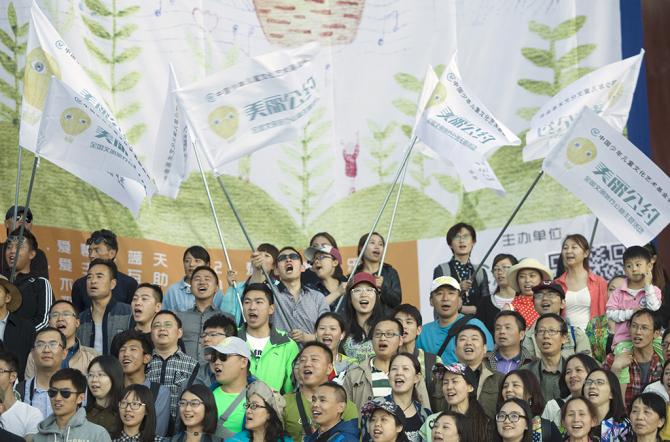 �������������οͲμӴ��ݡ�������Լ���������Ϊ������·����