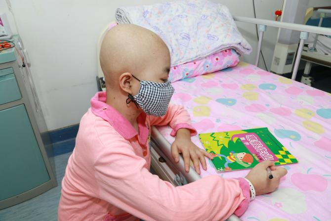 �������һ��ѧϰ�ɼ��á��Ը�á����ɾ������ǳ����µ�Ů����������������ɼ��������Ǽ����˻�����ʦ��ͬѧ���ǳ���ϲ��������������ʦ��ͬѧ���������������С���Ϊ�����͡����˵������ϲ�������׿������Դ�������Ϊʲô�����ش����ܼ�ǿ�����ֹۣ�ʲô���Ѷ��Ѳ���������ҲҪ����һ����