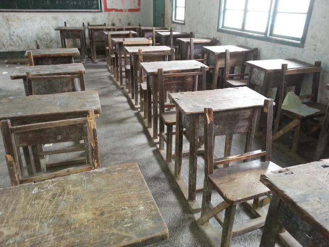 ������ÿһ���Ͽκ���������������ʣ�ѧУʹ�õĿ��������ϸ����͵Ĳ�������Ѿ��ƾɲ����ˡ�