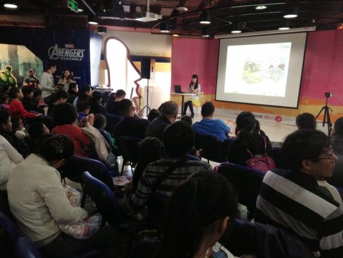 ����ͯ������������һ�������������һֱ��˼��������������һ�ָ��õķ�ʽ���ú����Ǽ�ס���յ�С��ʶ���üҳ���ֱ�۵��������������ʶ����Ҫ�ԡ� ���ǿ�����ͯ��ȫ����С���ã����������׶�԰�������̳��ȳ����ٰ��ͯ��ȫ������ϰ����ȡ����һ���ĳ�Ч�����ڣ������ҵ���һ�ָ��õİ취��