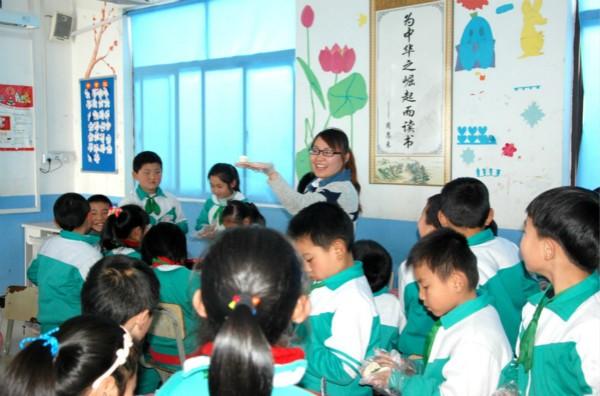 ���ǶԽ�ʦ��֧�֣����ý�ʦ�Կγ���Ƴ�����Ȥ��ͨ���ı��ʦ����Ӷ��ı�γ̣�������һ���Ӿͱ����������ˣ�