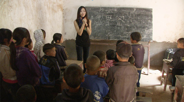 这些第三代的孩子们是龙洞湾的希望