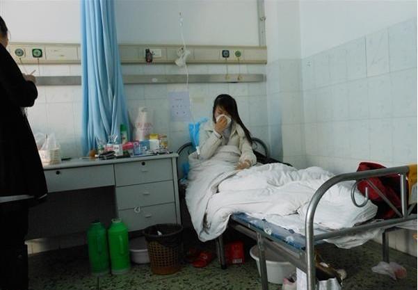 化疗期间的姚玉梅显得很虚弱。