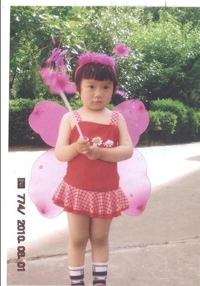 这是宇欣小时候的照片,够可爱吧!