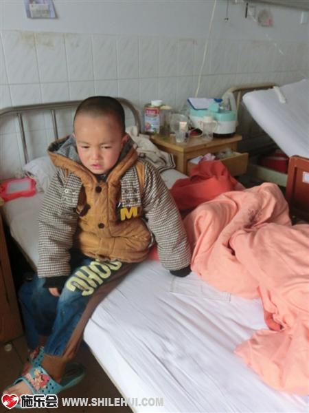 刘坤自己不很舒服,住在医院里心情也不好,闹人呢。