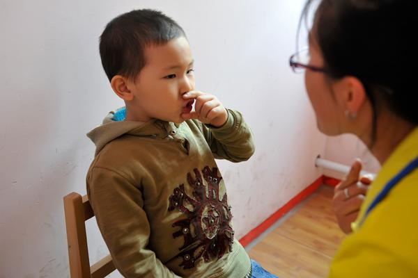 让自闭症孩子说话,对于走进他们的内心很重要。