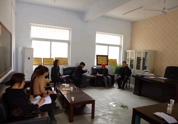 教体局很重视,参与商讨策划很积极主动,为了孩子们的未来一切都值了