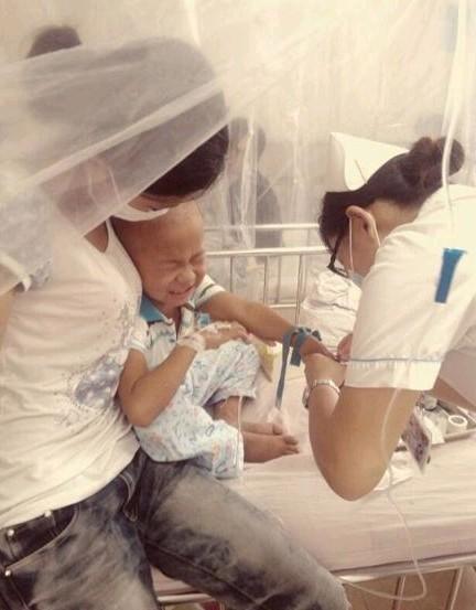 每天都要经历的血液检查,但是小文涛一直坚持着。