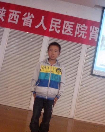 许俊杰在医院透析的照片