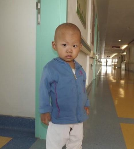 现在上完第五个疗程,精神状态非常好,打完针在下面玩耍