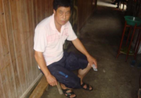 张群岳被病魔折磨的十分憔悴