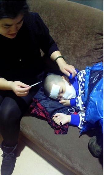 父亲陪伴者坚强的其其