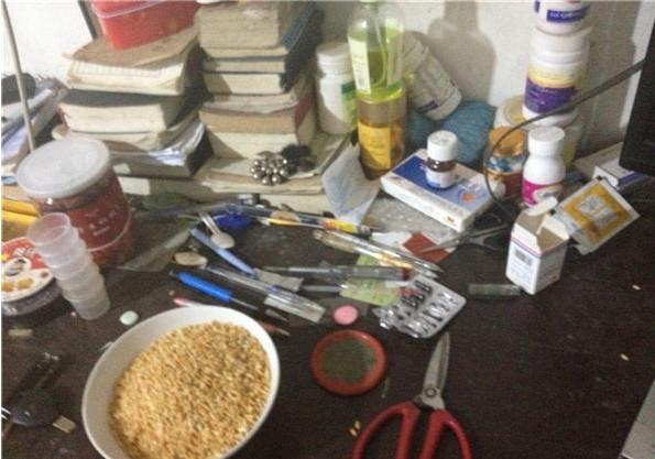 一些药品就对方在了这个角落