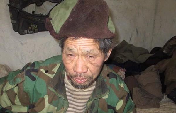 我们的到来能给老人点温暖