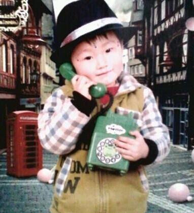 病前2岁半时的照片。