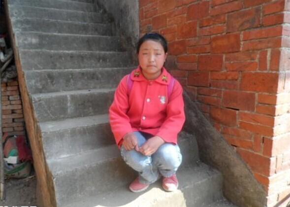 高洁10岁,在读小学四年级,学习刻苦努力,成绩优异