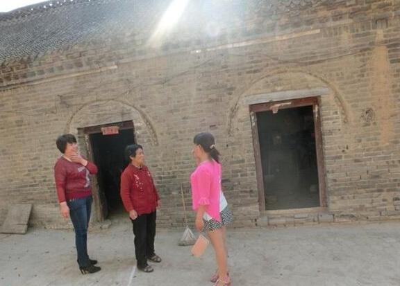 王玉针老人患有风湿关节痛,长期靠药物控制病情