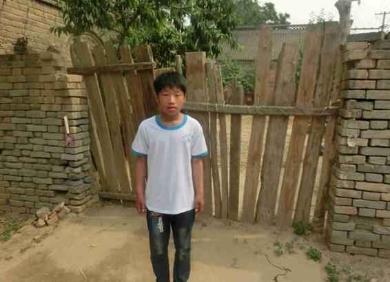 孙彦超家境贫寒,父亲残疾,不幸的是父亲又查出患有癌症