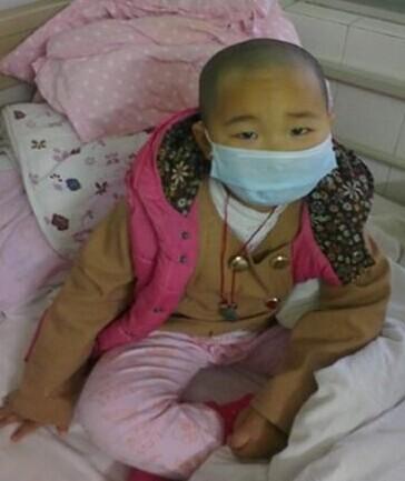 张昕冉无辜求助的眼神很是让人心疼