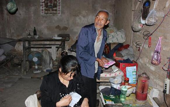 因为家庭贫困王群才老人一生未婚娶,现无依无靠,生活没有依靠