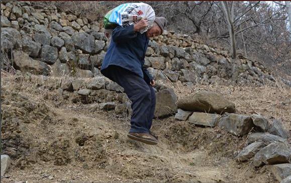 蔡尚金老人人今年73岁,家住陕西商洛市镇安县米粮镇