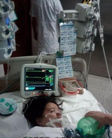 进行抢救中,几次进入病危状态,医生多次问家属是否放弃。