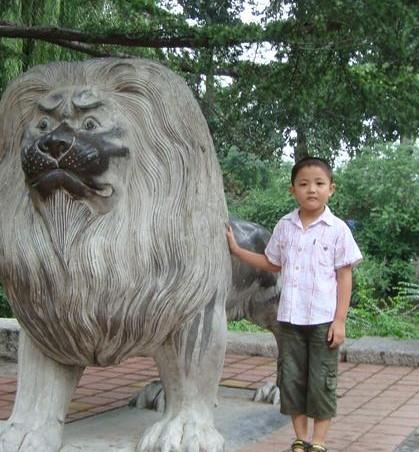 龙龙四岁时来济南动物园游玩,谁能想到第二次到济南却是住院,我们全家都悲痛至极!