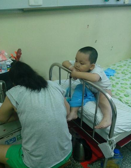 韩予欢化疗的时候很多东西不让吃,只能看着别人吃,好难过。