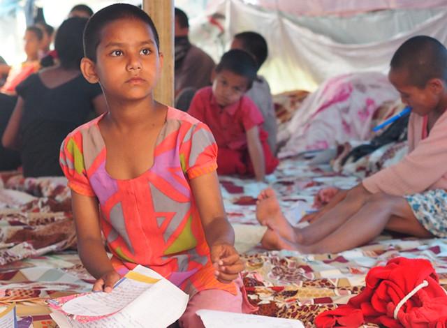 虽然新学期因地震已经耽误了一个月,但孩子们知道自己不能放松下来。