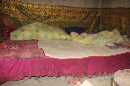 善款将如何使用:卫生包费用=66元(牙膏、牙刷、牙杯、毛巾、香皂、擦脸油、洗发膏、指甲刀、创可贴、卫生普及课程和手绘健康知识绘本的设计和印制)*472人=31152元 执行经费=1000元(活动横幅印制、义工补贴、交通成本等等) 募捐金额=31152元(卫生包费用)+1000元(执行经费)=32152元。 声明:募集善款如有超出,超出部分将扩展此项目,把卫生包送至托里县其他贫困学校。